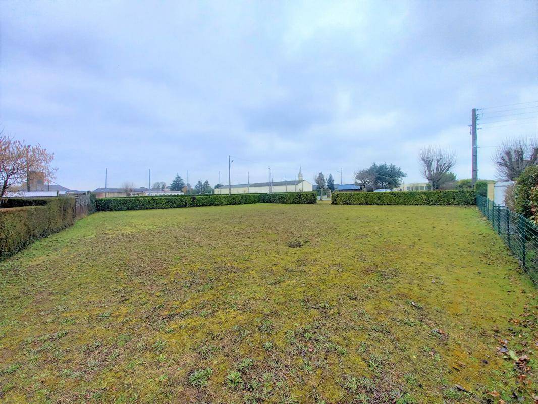 Terrain seul à Noyant-Villages en Maine-et-Loire (49) de 727 m² à vendre au prix de 28990€ - 3