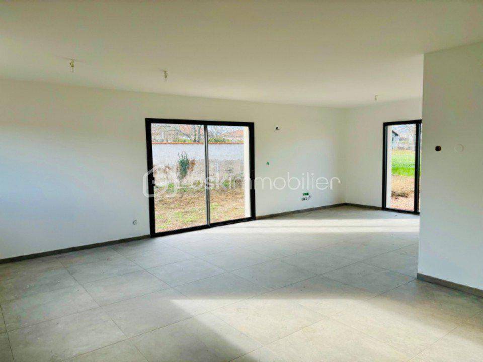Programme terrain + maison à Villerest en Loire (42) de 115 m² à vendre au prix de 299000€ - 4