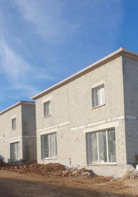 Programme terrain + maison à Saint-Maximin-la-Sainte-Baume en Var (83) de 65 m² à vendre au prix de 320000€ - 2