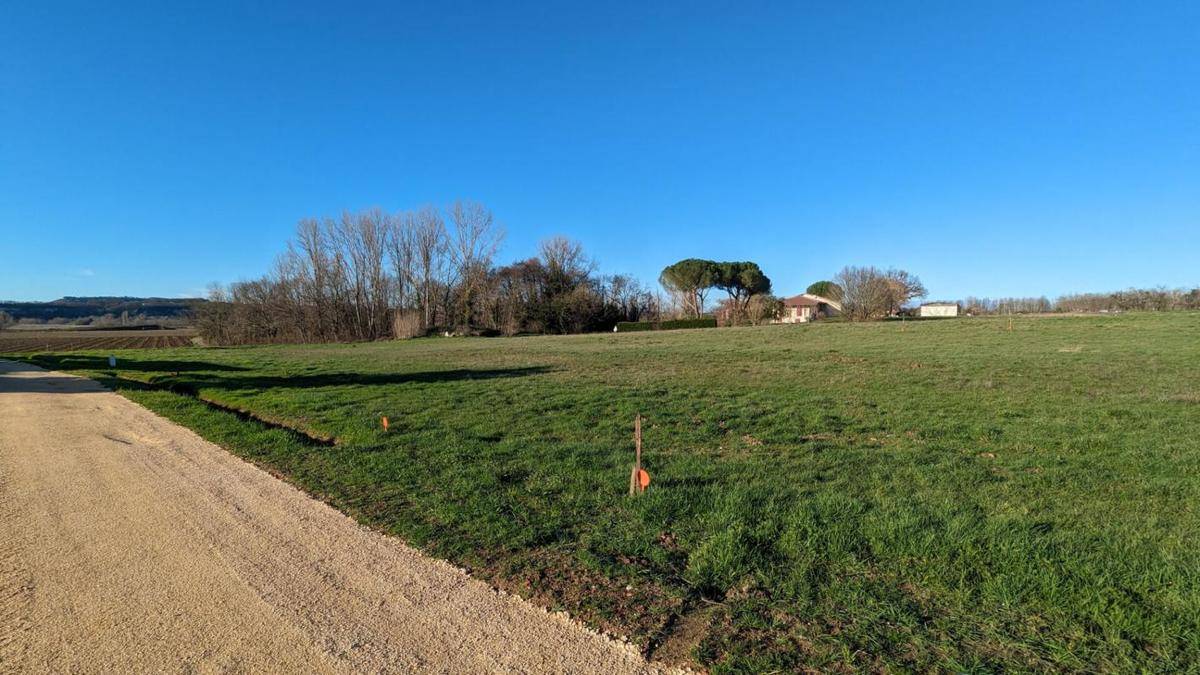 Terrain seul à Saint-Georges en Lot-et-Garonne (47) de 1142 m² à vendre au prix de 30600€ - 1