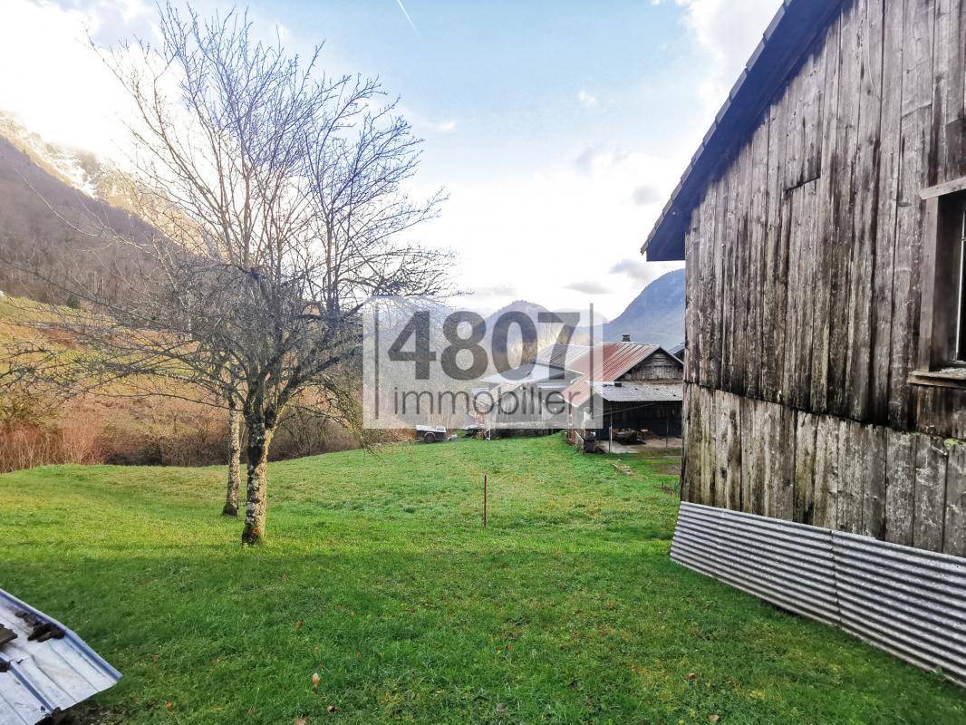 Terrain seul à Mieussy en Haute-Savoie (74) de 719 m² à vendre au prix de 165000€ - 2