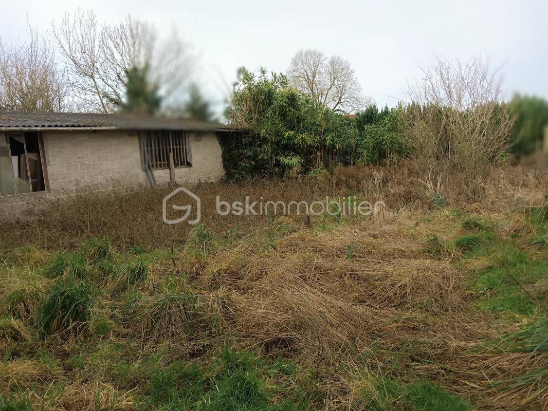 Terrain seul à Friaucourt en Somme (80) de 883 m² à vendre au prix de 55500€ - 2