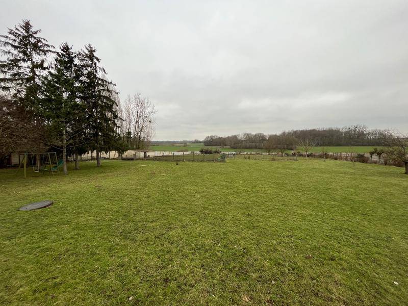 Terrain seul à Thoiry en Yvelines (78) de 2752 m² à vendre au prix de 220000€