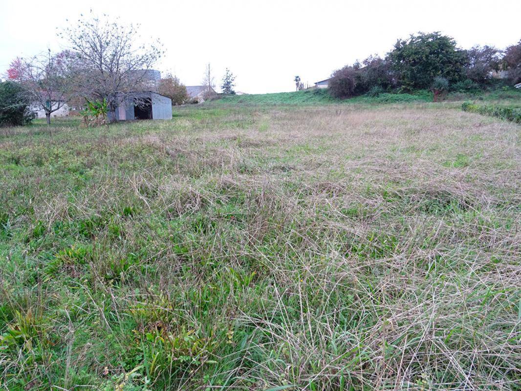 Terrain seul à Mugron en Landes (40) de 1918 m² à vendre au prix de 43000€ - 2