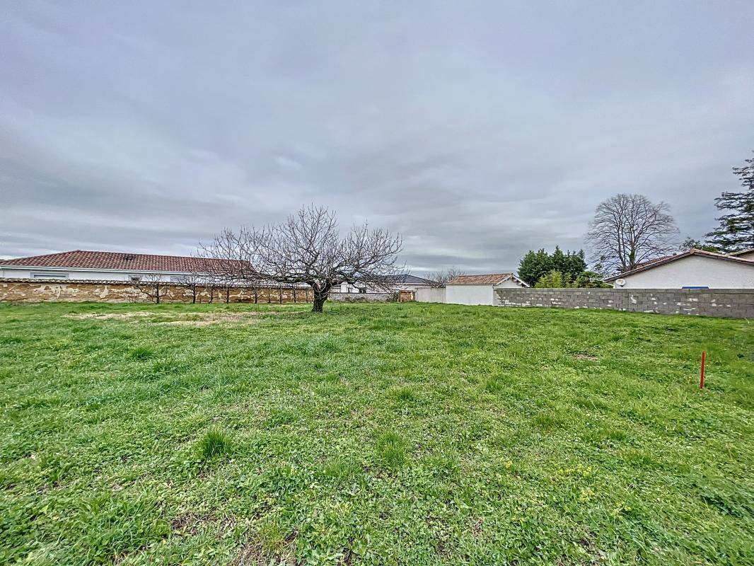 Terrain seul à Assieu en Isère (38) de 858 m² à vendre au prix de 159000€ - 2