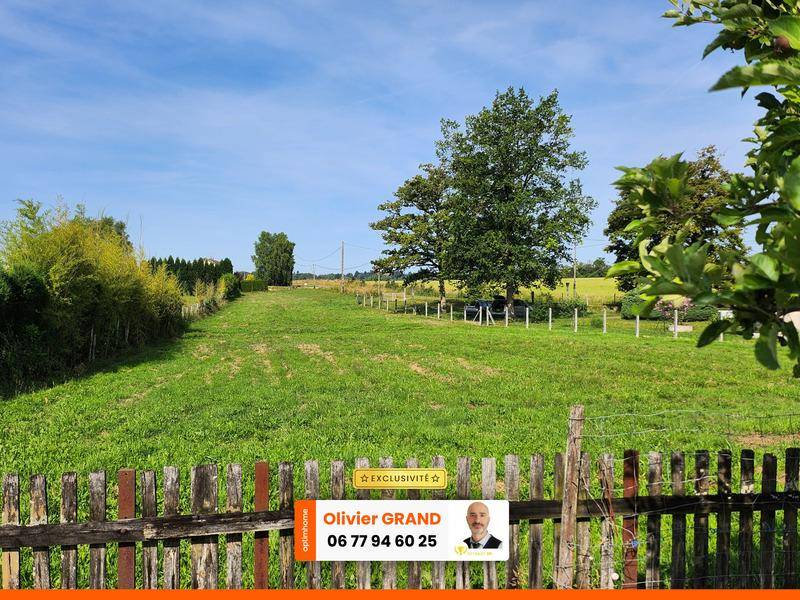 Terrain seul à Saint-Junien en Haute-Vienne (87) de 2379 m² à vendre au prix de 39500€ - 1