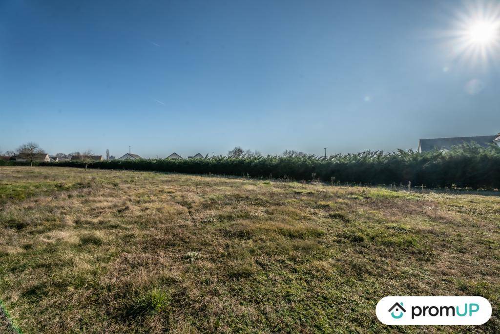 Terrain seul à Vierzon en Cher (18) de 689 m² à vendre au prix de 44000€ - 2