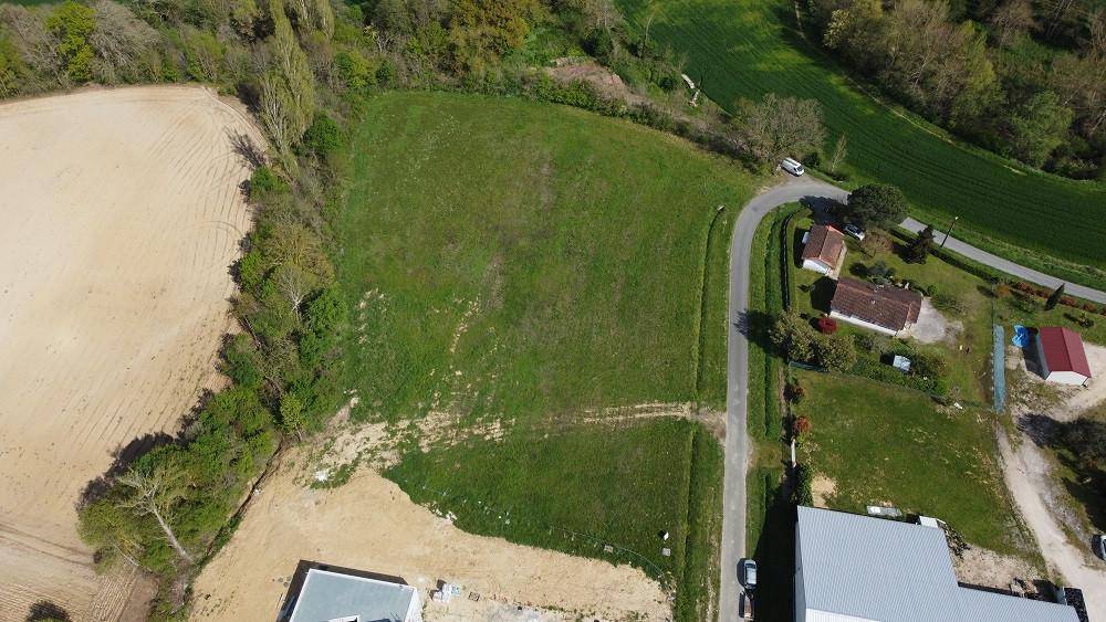 Terrain seul à L'Isle-en-Dodon en Haute-Garonne (31) de 8500 m² à vendre au prix de 55000€ - 4