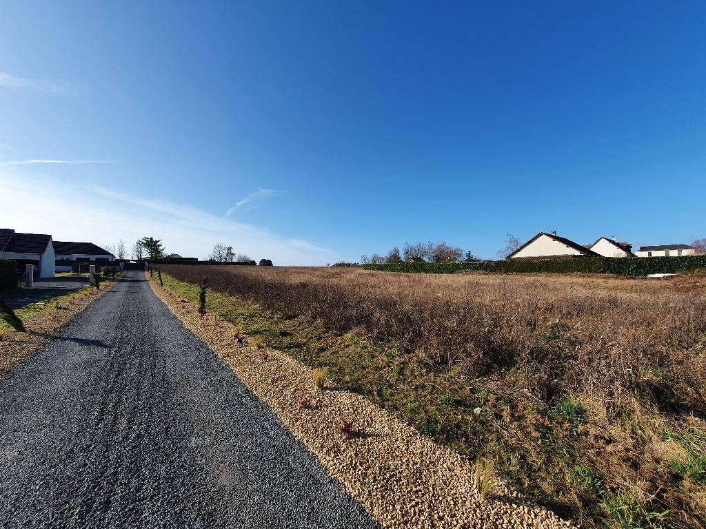 Terrain seul à Bourges en Cher (18) de 5743 m² à vendre au prix de 150000€ - 4