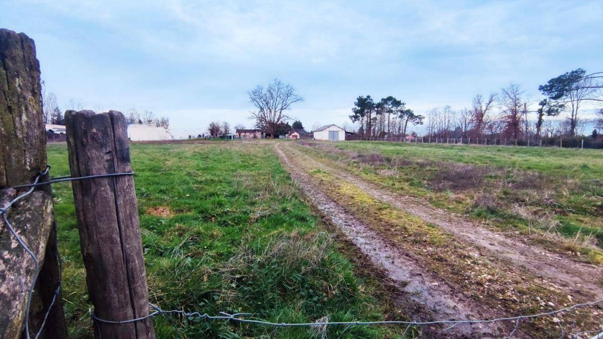 Terrain seul à Montpon-Ménestérol en Dordogne (24) de 7334 m² à vendre au prix de 169600€ - 1