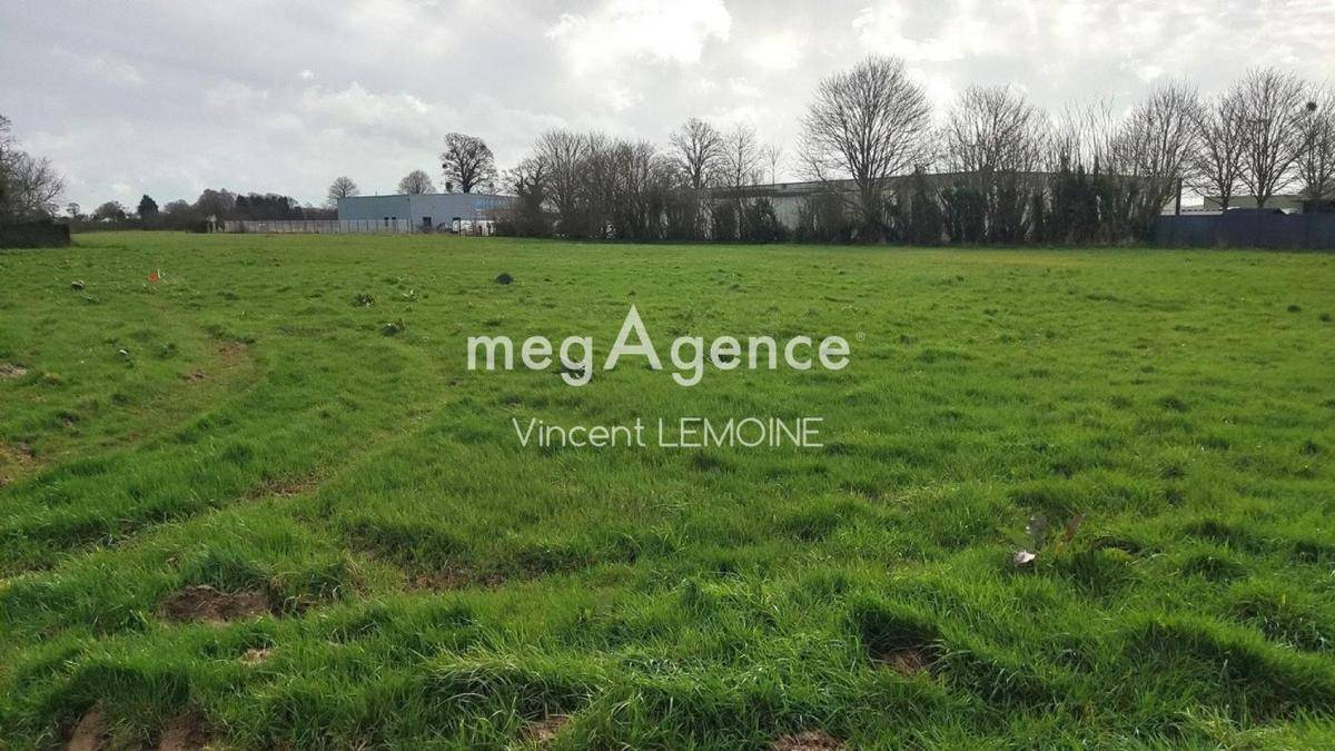 Terrain seul à Saint-Hilaire-du-Harcouët en Manche (50) de 1180 m² à vendre au prix de 49800€ - 2