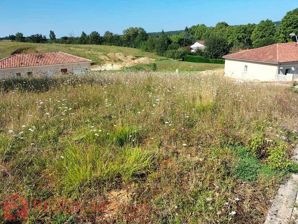 Terrain seul à Mauvezin en Gers (32) de 916 m² à vendre au prix de 59000€ - 2