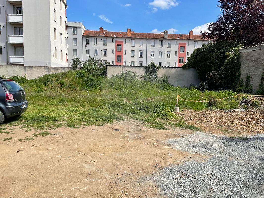 Terrain seul à Villefranche-sur-Saône en Rhône (69) de 952 m² à vendre au prix de 199000€ - 1