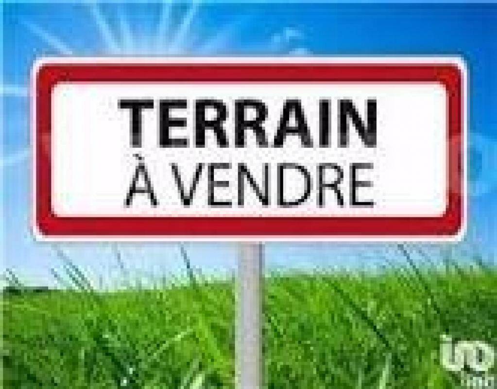 Terrain seul à La Chapelle-des-Pots en Charente-Maritime (17) de 2487 m² à vendre au prix de 56000€