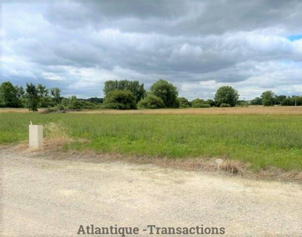Terrain seul à Saintes en Charente-Maritime (17) de 479 m² à vendre au prix de 25513€ - 2
