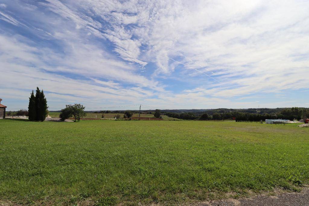 Terrain seul à Saint-Amans-du-Pech en Tarn-et-Garonne (82) de 1360 m² à vendre au prix de 22220€ - 1