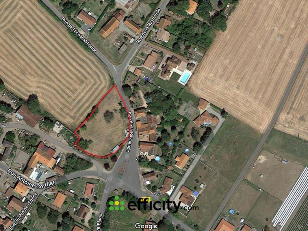 Terrain seul à Effiat en Puy-de-Dôme (63) de 3160 m² à vendre au prix de 69000€ - 2