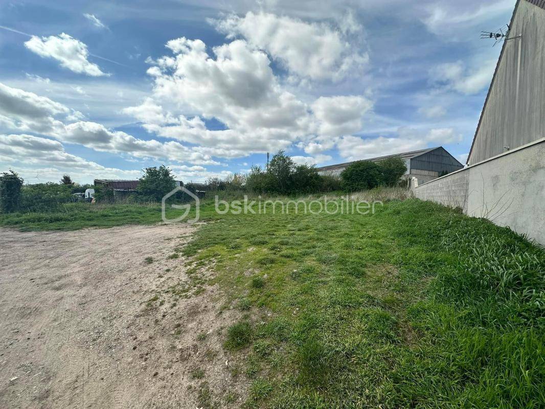Terrain seul à Montdidier en Somme (80) de 784 m² à vendre au prix de 28000€ - 1