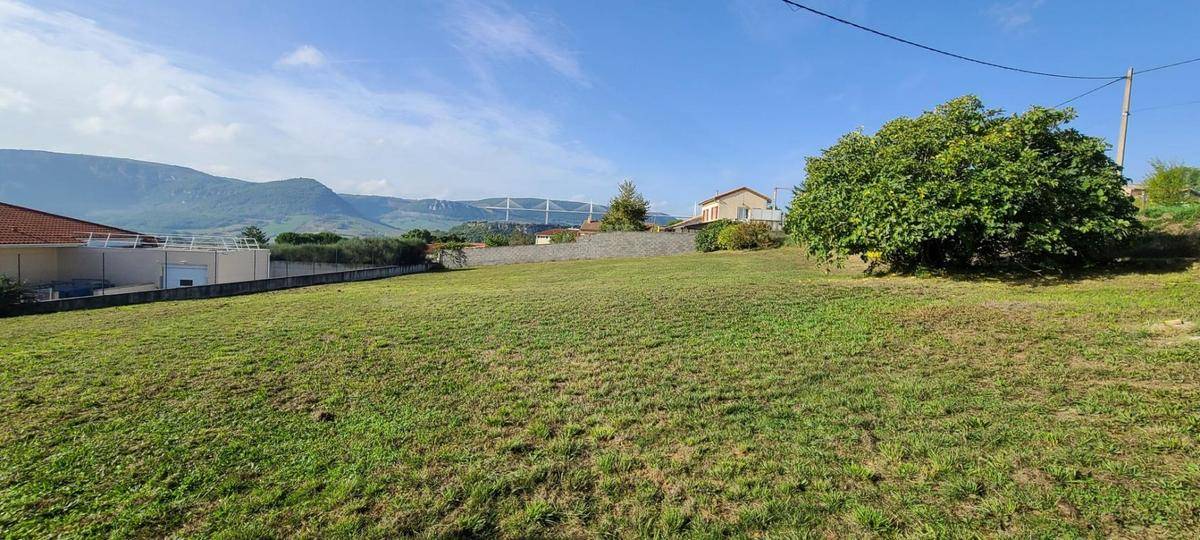 Terrain seul à Millau en Aveyron (12) de 2036 m² à vendre au prix de 220600€ - 2