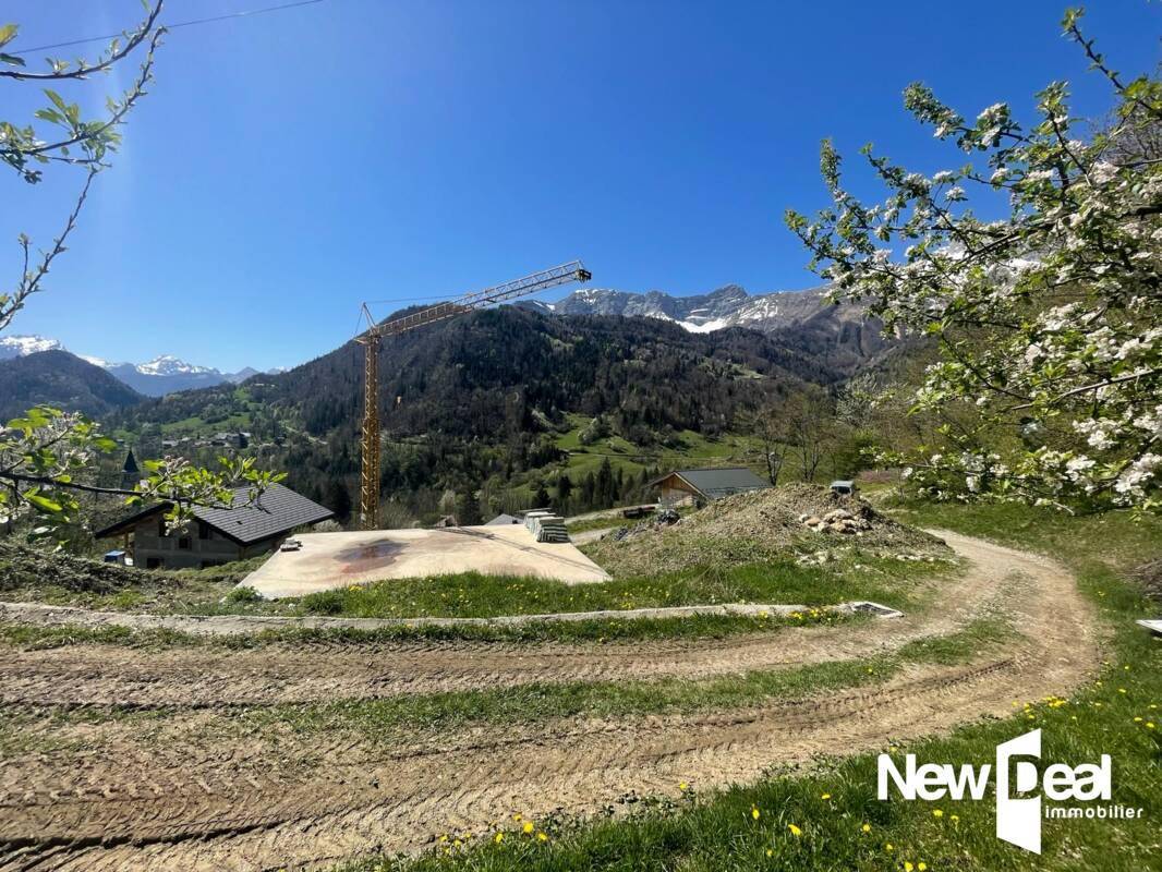 Terrain seul à Serraval en Haute-Savoie (74) de 970 m² à vendre au prix de 420000€ - 1