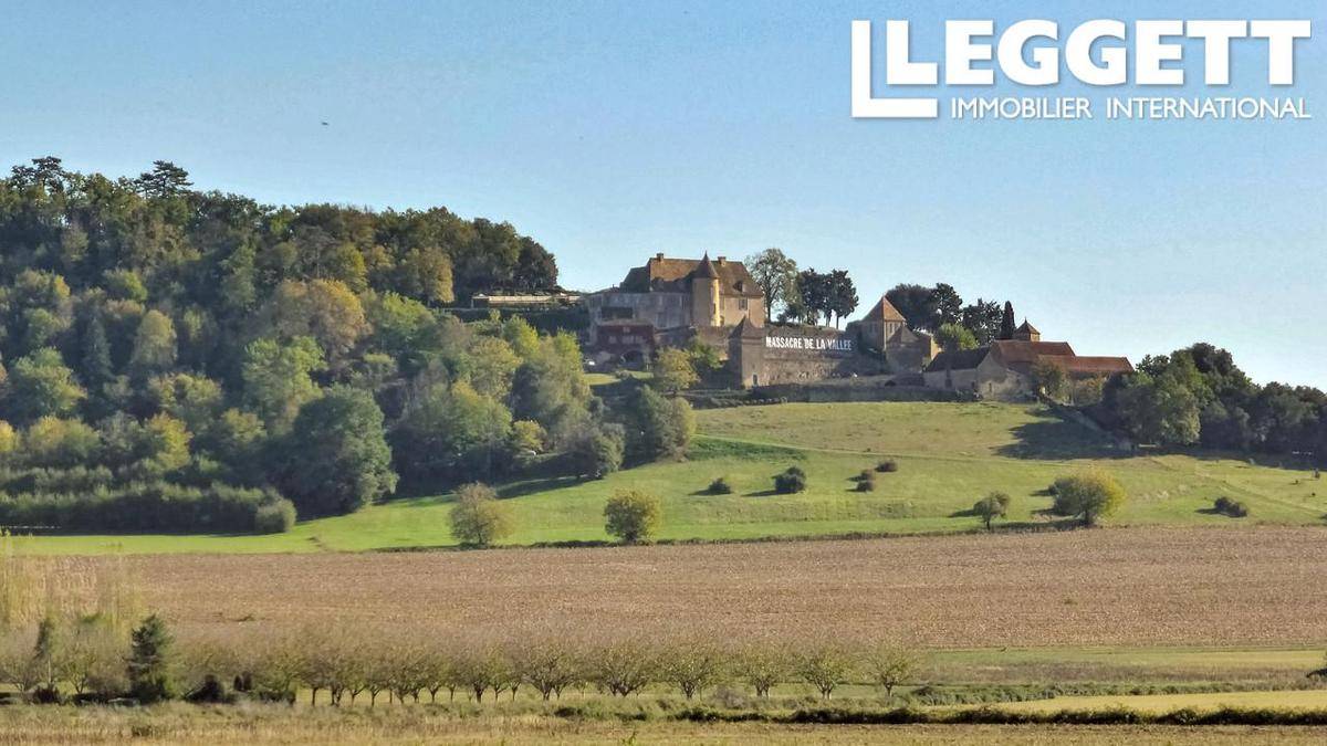 Terrain seul à Beynac-et-Cazenac en Dordogne (24) de 1893 m² à vendre au prix de 31600€ - 2