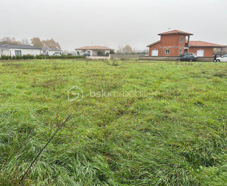 Terrain seul à Castelsarrasin en Tarn-et-Garonne (82) de 1500 m² à vendre au prix de 75000€ - 1