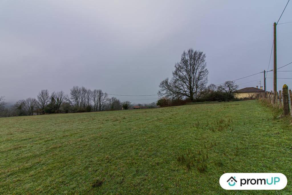 Terrain seul à Thiviers en Dordogne (24) de 2500 m² à vendre au prix de 40500€ - 2