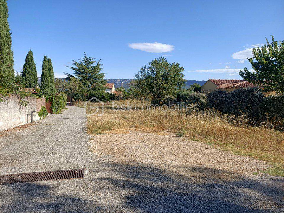 Terrain seul à Charleval en Bouches-du-Rhône (13) de 639 m² à vendre au prix de 179000€ - 1