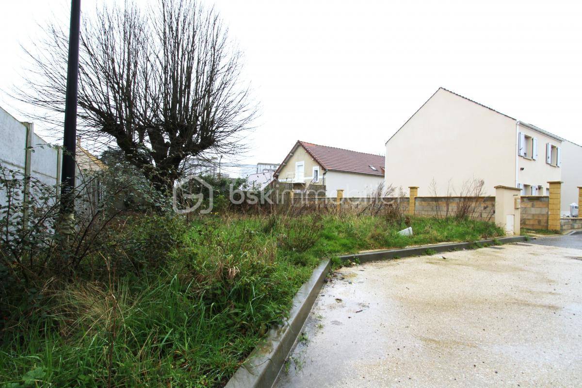 Terrain seul à Verneuil-l'Étang en Seine-et-Marne (77) de 258 m² à vendre au prix de 140000€ - 3