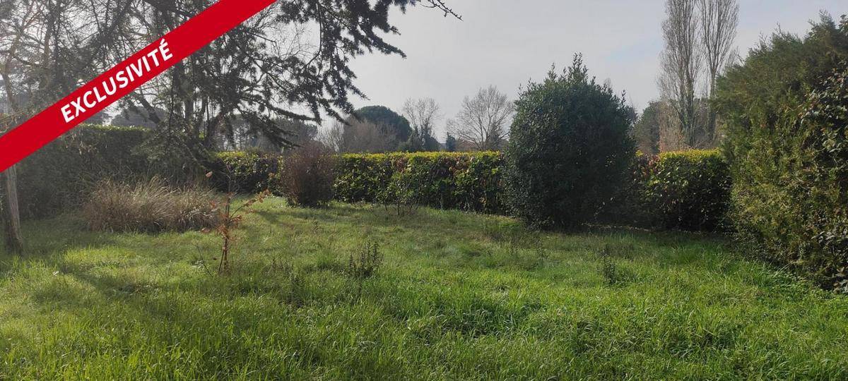 Terrain seul à Grisolles en Tarn-et-Garonne (82) de 500 m² à vendre au prix de 98000€ - 3
