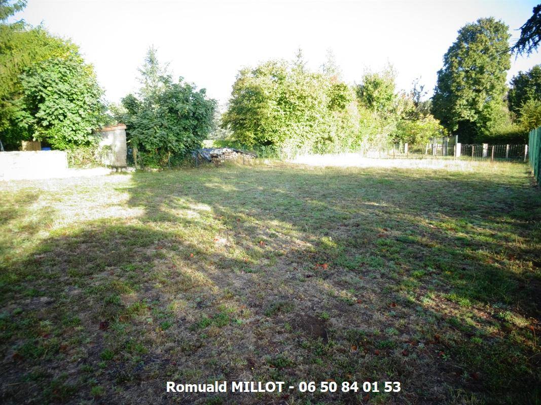 Terrain seul à Soyaux en Charente (16) de 700 m² à vendre au prix de 80000€ - 2