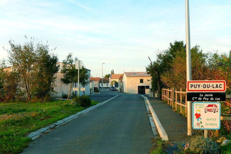 Terrain seul à Puy-du-Lac en Charente-Maritime (17) de 3076 m² à vendre au prix de 84900€ - 2