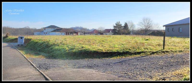 Terrain seul à Lahourcade en Pyrénées-Atlantiques (64) de 1600 m² à vendre au prix de 80000€