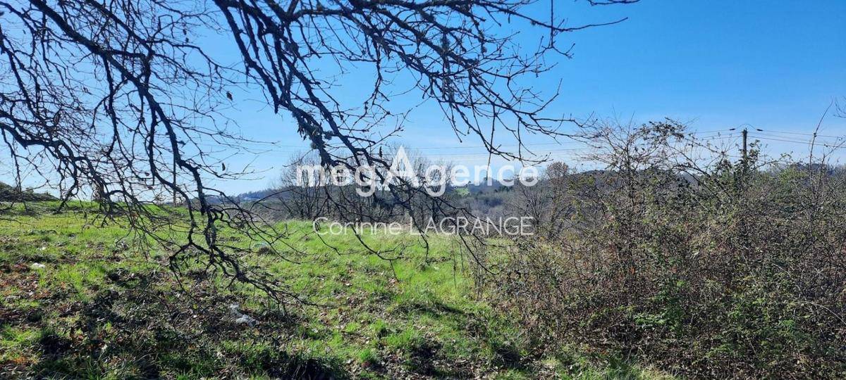 Terrain seul à Trélissac en Dordogne (24) de 1900 m² à vendre au prix de 81000€ - 2