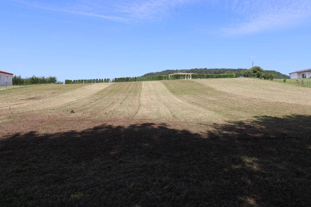 Terrain seul à Dausse en Lot-et-Garonne (47) de 3010 m² à vendre au prix de 55000€ - 3