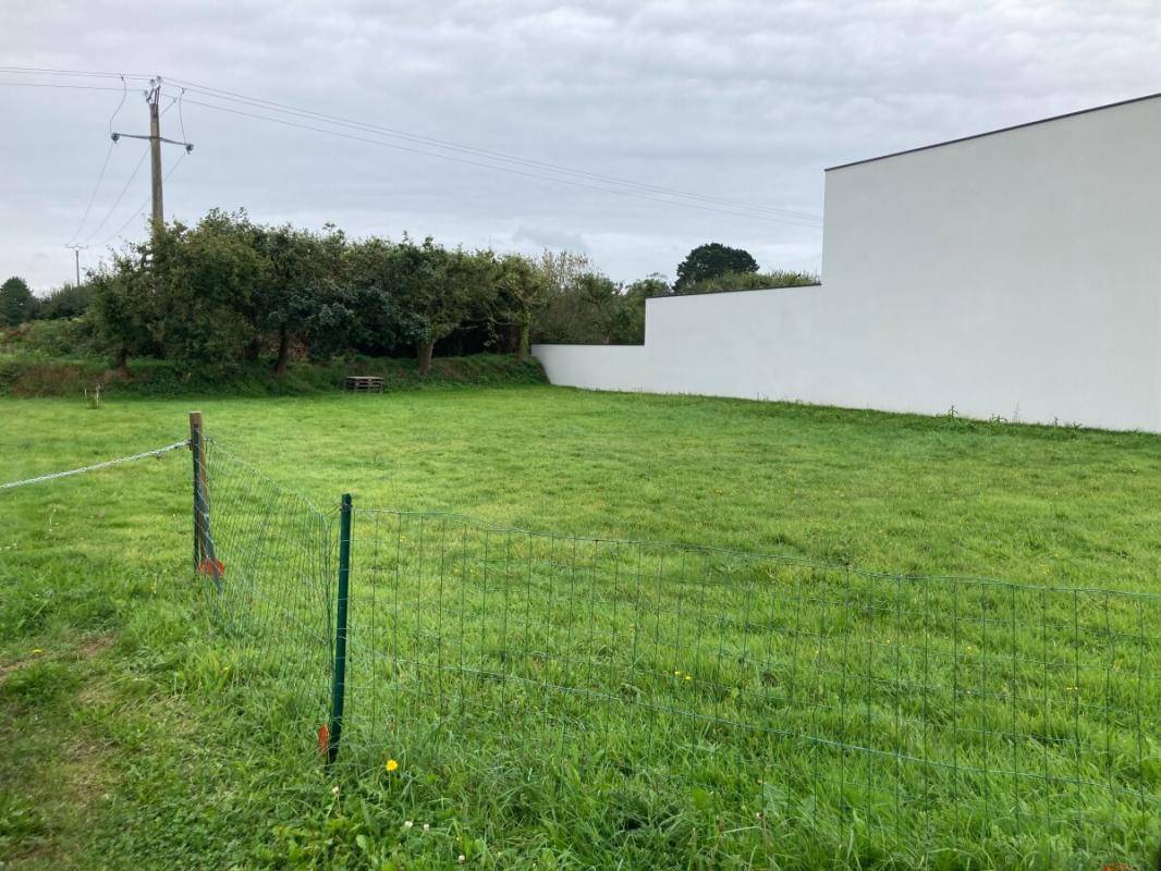 Terrain seul à Lesneven en Finistère (29) de 829 m² à vendre au prix de 119900€ - 3