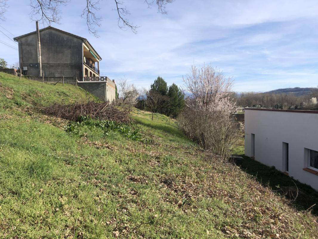 Terrain seul à Pamiers en Ariège (09) de 1000 m² à vendre au prix de 49500€ - 2