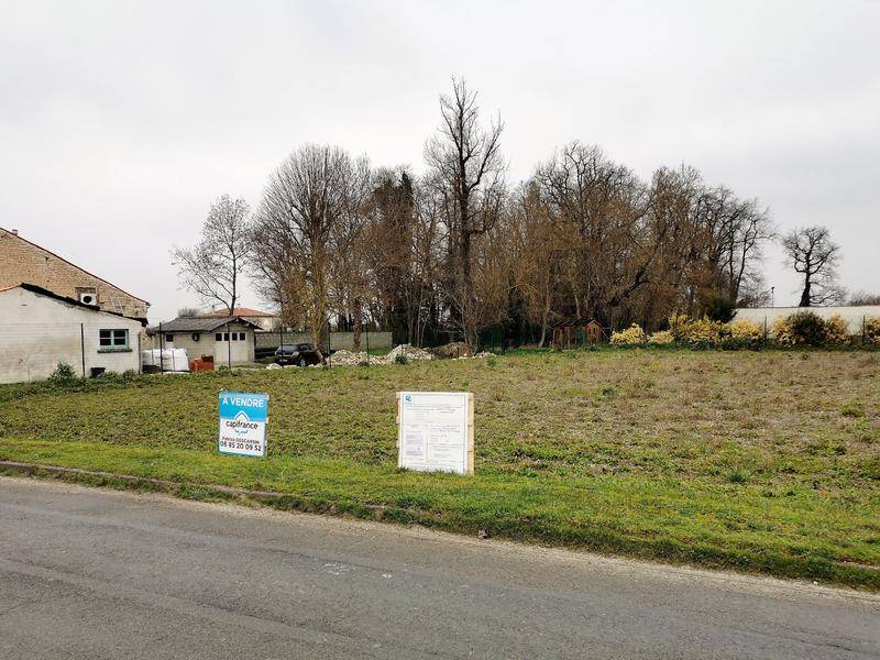 Terrain seul à Segonzac en Charente (16) de 1321 m² à vendre au prix de 46000€ - 3