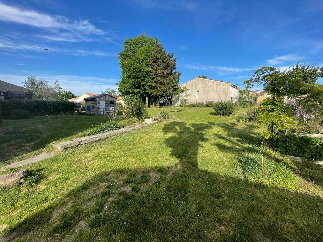 Terrain seul à Semussac en Charente-Maritime (17) de 0 m² à vendre au prix de 105990€ - 3
