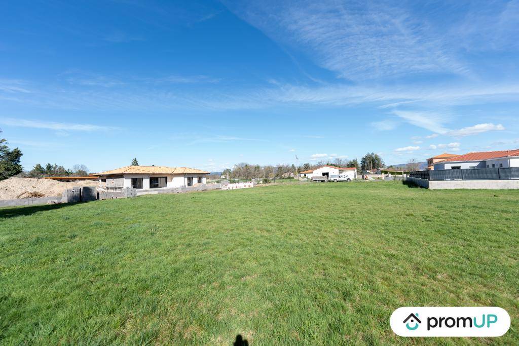 Terrain seul à Orléat en Puy-de-Dôme (63) de 1492 m² à vendre au prix de 113000€ - 2