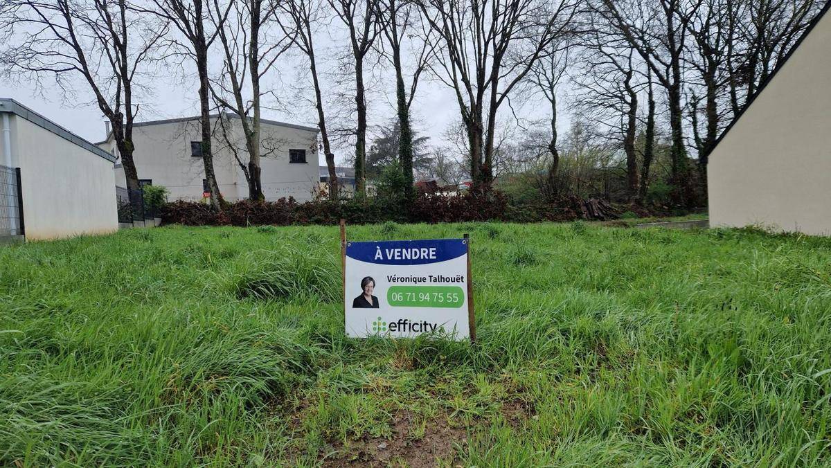 Terrain seul à Pontivy en Morbihan (56) de 498 m² à vendre au prix de 56180€ - 2