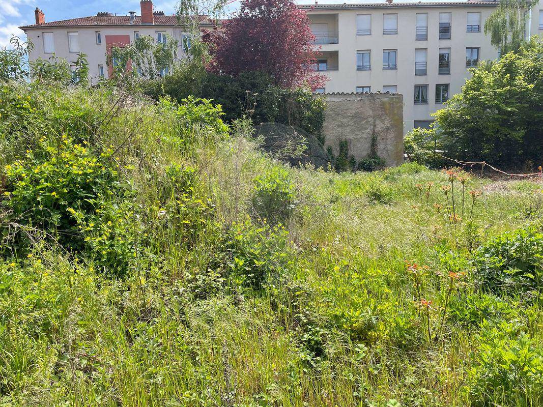 Terrain seul à Villefranche-sur-Saône en Rhône (69) de 952 m² à vendre au prix de 199000€ - 2