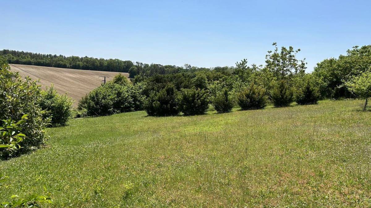Terrain seul à La Charité-sur-Loire en Nièvre (58) de 2000 m² à vendre au prix de 29200€ - 1