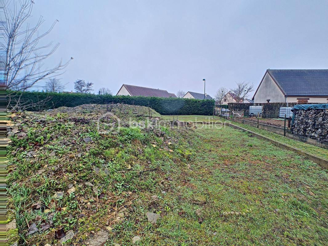 Terrain seul à Senneçay en Cher (18) de 1025 m² à vendre au prix de 18000€ - 2