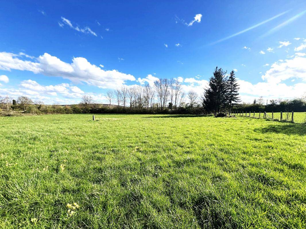 Terrain seul à Mâcon en Saône-et-Loire (71) de 2178 m² à vendre au prix de 96000€ - 1