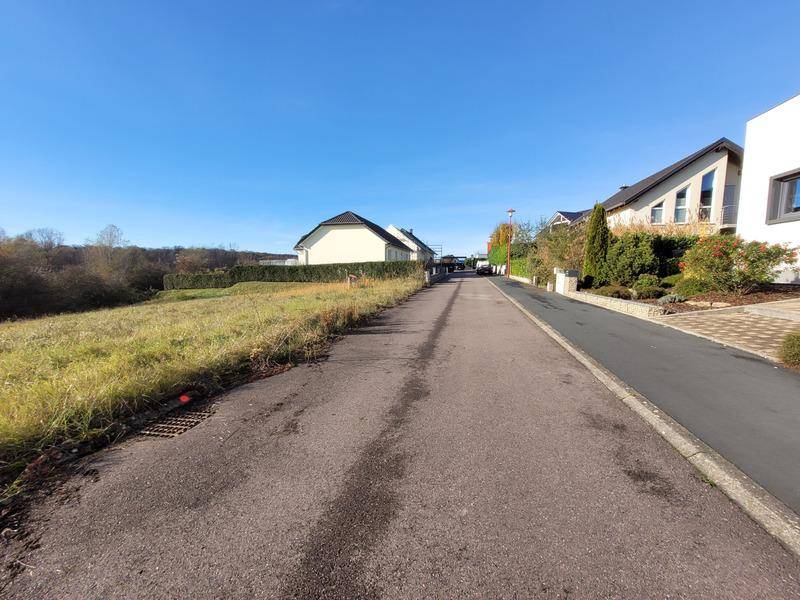 Terrain seul à Sarreguemines en Moselle (57) de 933 m² à vendre au prix de 98500€ - 2