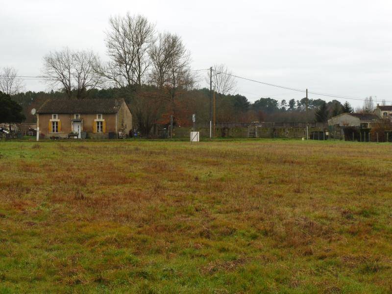 Terrain seul à Montpeyroux en Dordogne (24) de 24585 m² à vendre au prix de 121900€ - 4