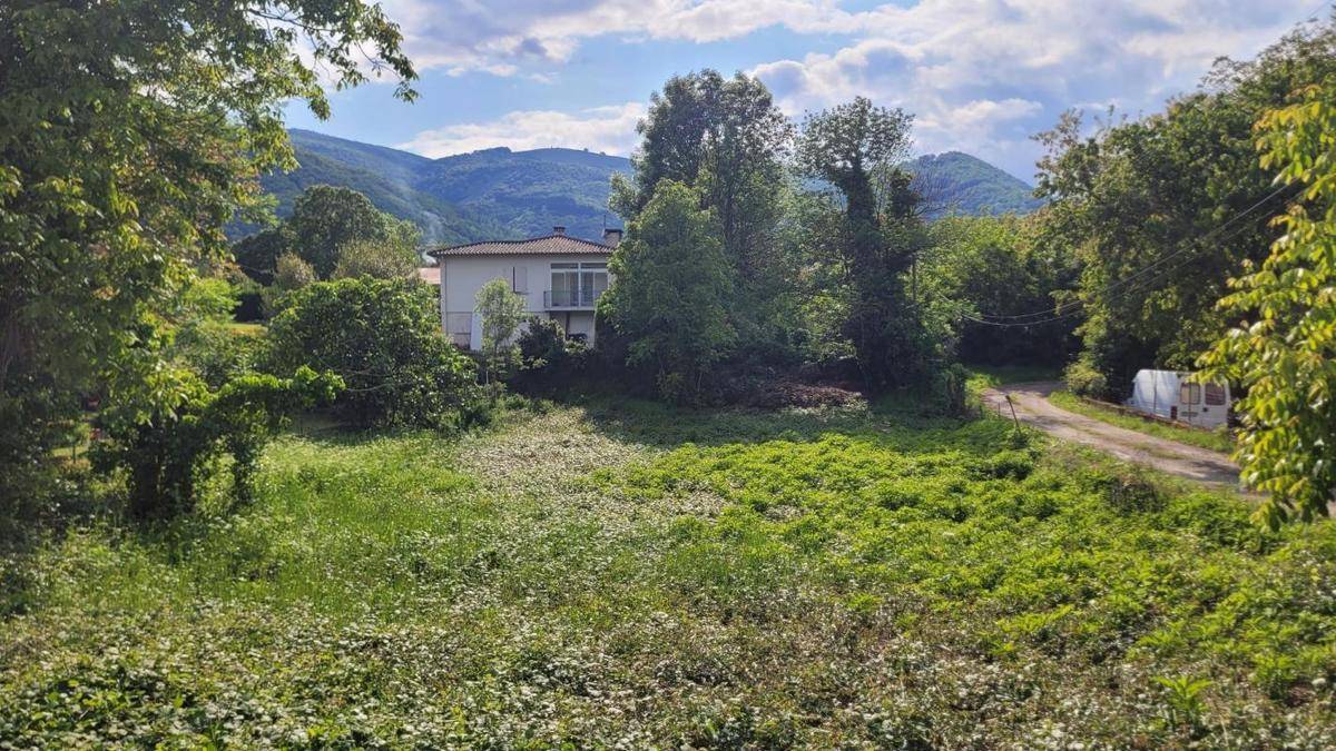Terrain seul à Foix en Ariège (09) de 1145 m² à vendre au prix de 63000€ - 1