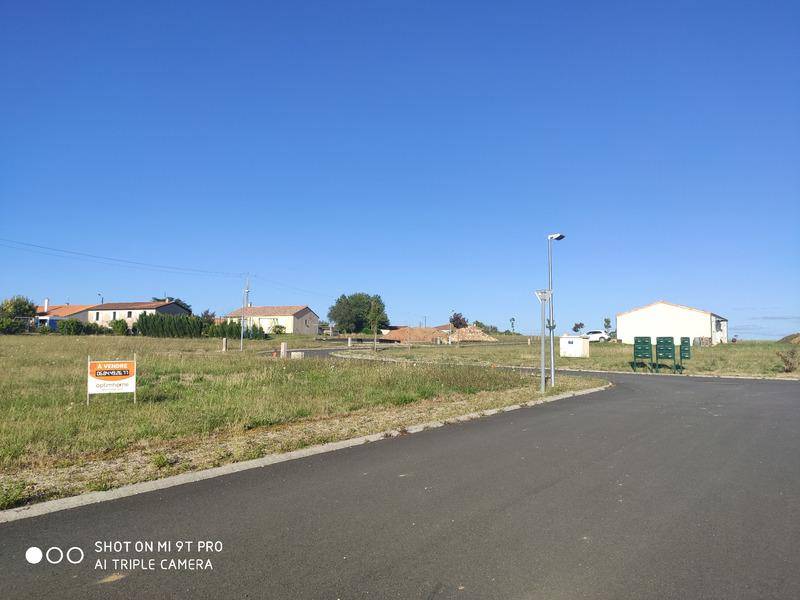 Terrain seul à Val-de-Bonnieure en Charente (16) de 1049 m² à vendre au prix de 38666€ - 4