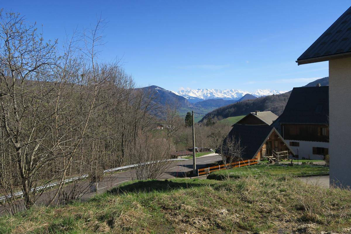 Terrain seul à Les Déserts en Savoie (73) de 802 m² à vendre au prix de 116000€ - 1